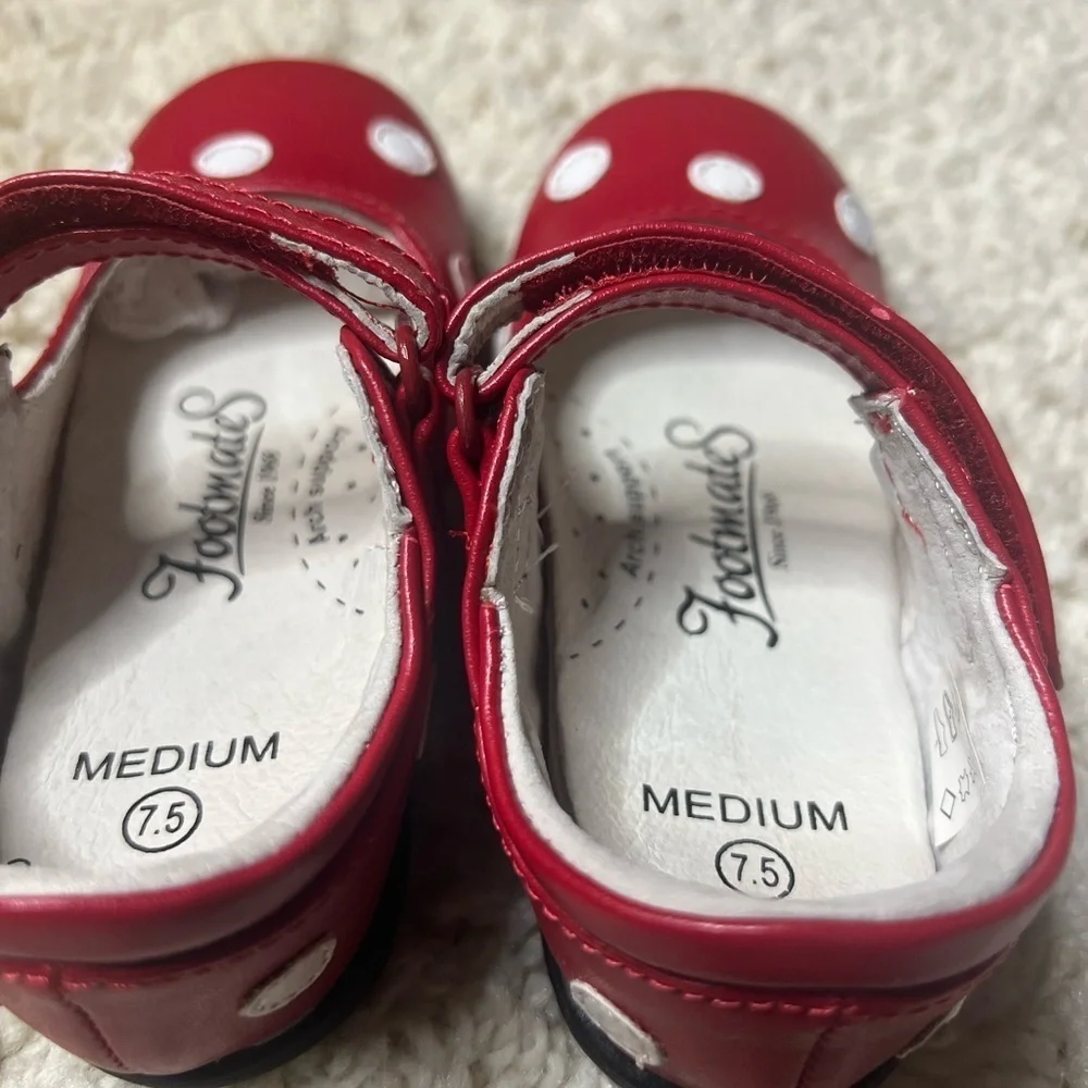 FOOTMATES RED/WHITE MARY JANE STYLE SHOE SIZE 7.5 M/W NIB